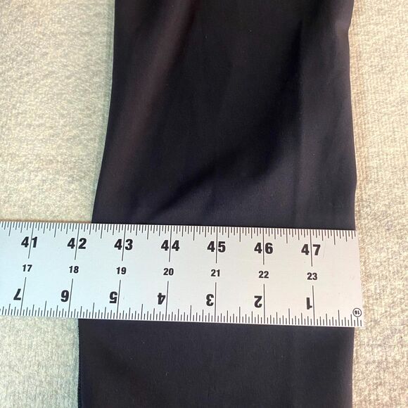 Lululemon Black Capri Leggings Ladies Size 8 - Picture 11 of 11